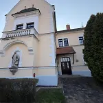 Koleje Zámeček Pensión